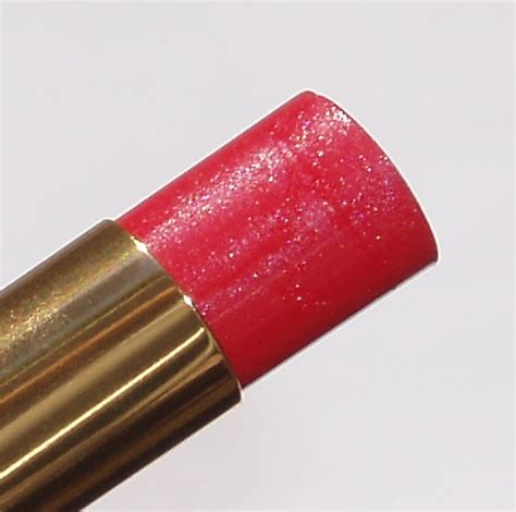 Raspberry Rouge: Chanel Rouge Coco Shine: 62 